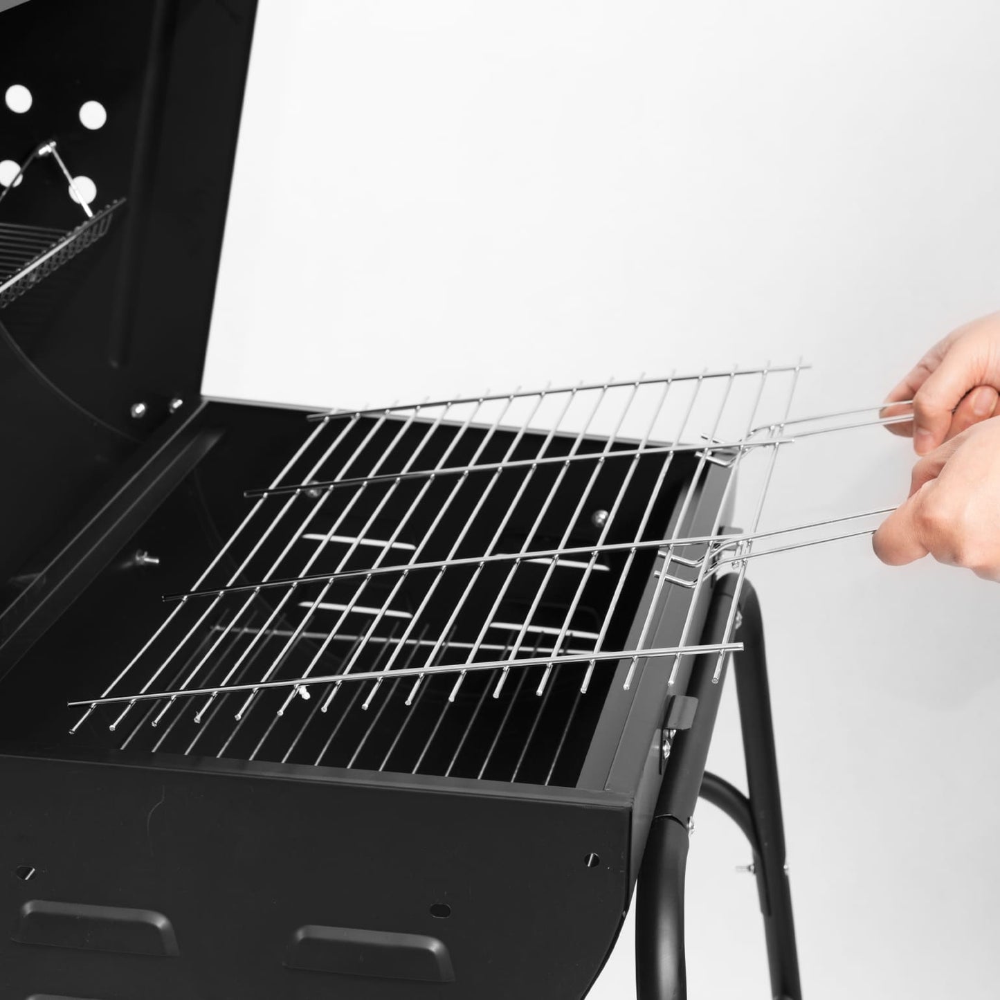 Trendi Charcoal BBQ Grill & Smoker – Portable Barrel Barbecue with Warming Rack, Adjustable Air Vents & Wheels – Large Outdoor Garden BBQ for Grilling Meat, Fish & Vegetables